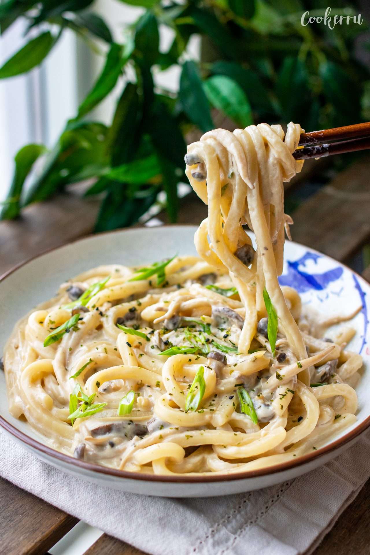 Udon con champiñones cremosos