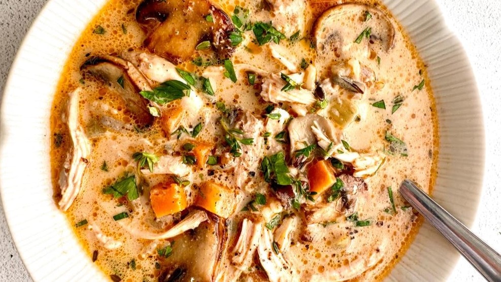 Sopa de Pollo, Champiñones y Arroz Salvaje