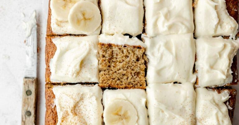 Pastel de masa madre fácil y deliciosa excede los plátanos