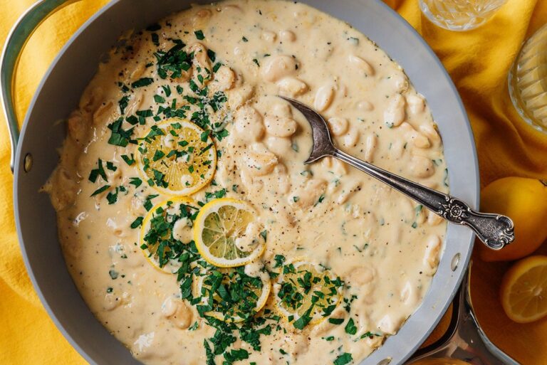 Skillet de Frijoles Mantequilla Cremosos