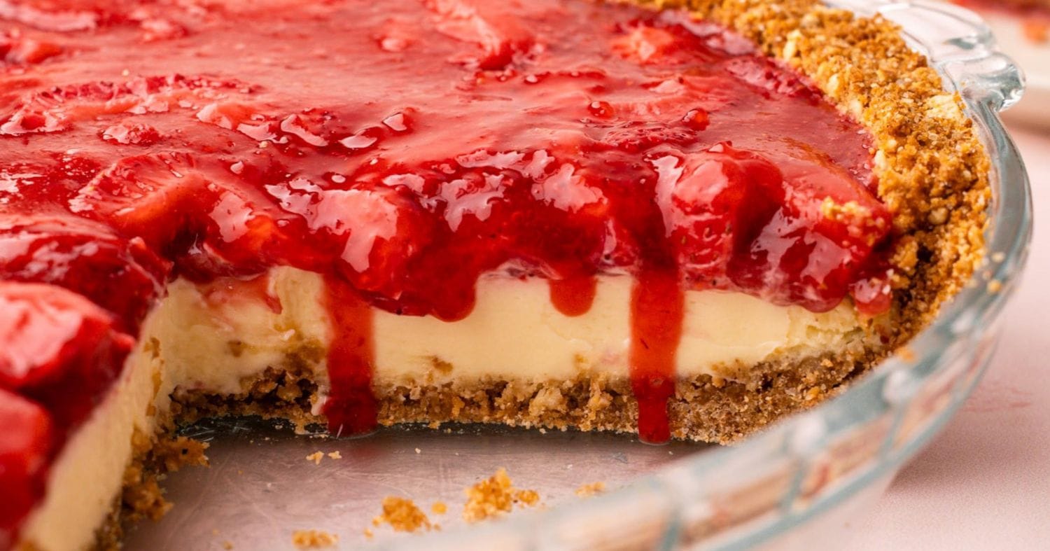 Tarta con crema de fresa