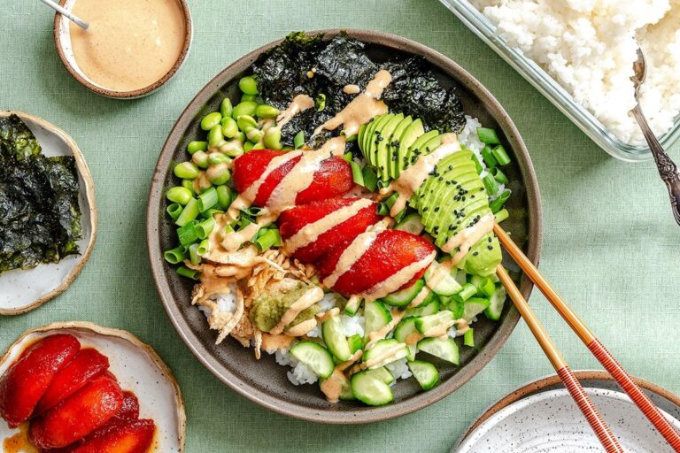 Tazones de Poke Veganos de Tomate "Atún"